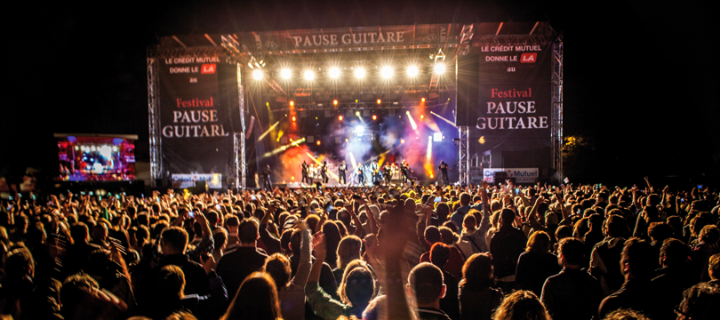Festival Pause Guitare, Place Sainte-Cécile à Albi Crédit : Albi Tourisme